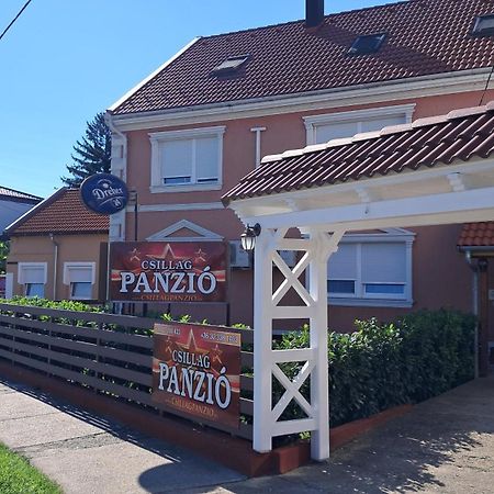 Hotel Csillag Panzió Vác Exterior foto